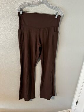 Wide Leg Women's Yoga Pants with Side Pockets - Brown